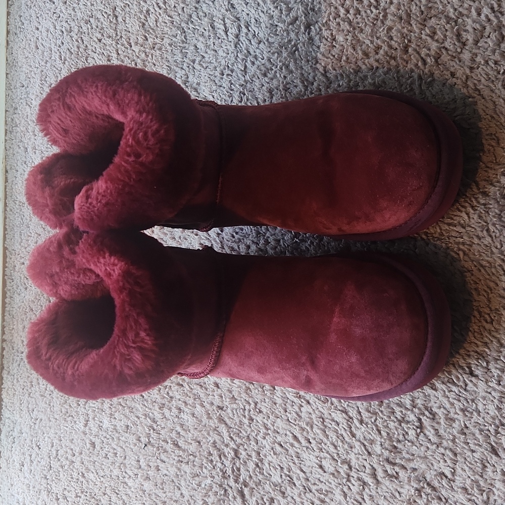 Woman's Lamo boots